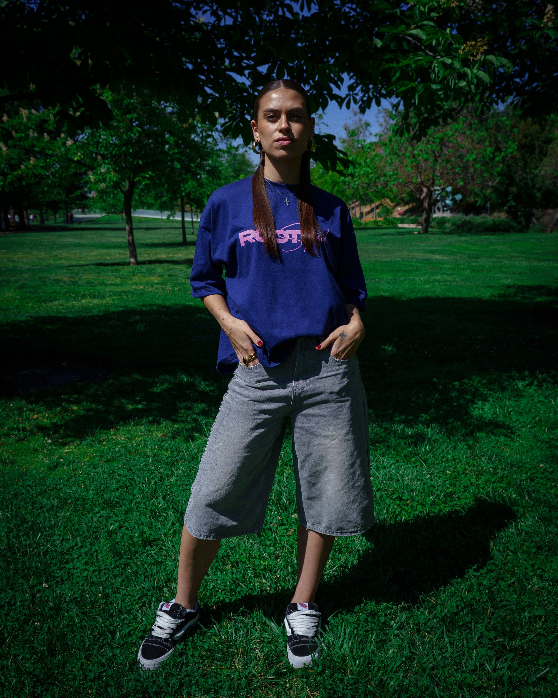 BOXY FIT - NAVY T SHIRT - CADA MOVIEMINTO CUENTA