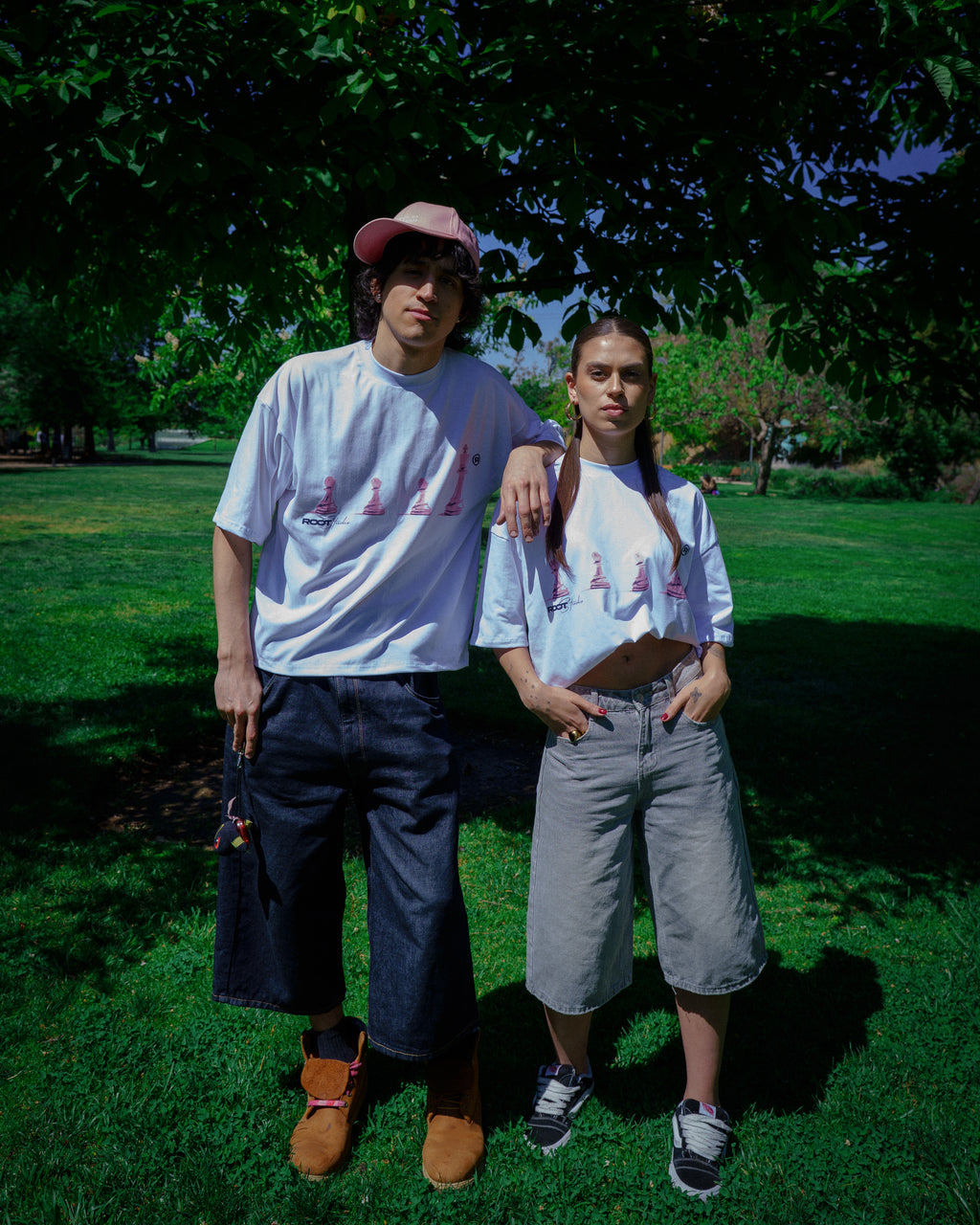 BOXY FIT - WHITE T SHIRT - CADA MOVIEMINTO CUENTA