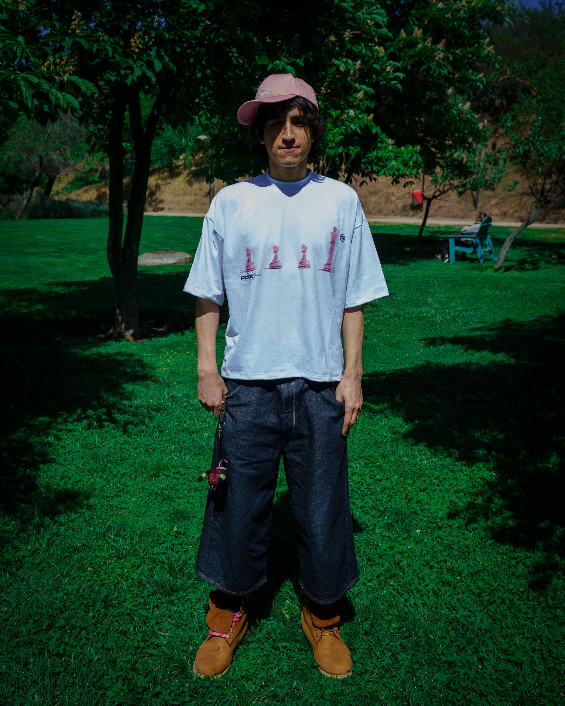 BOXY FIT - WHITE T SHIRT - CADA MOVIEMINTO CUENTA