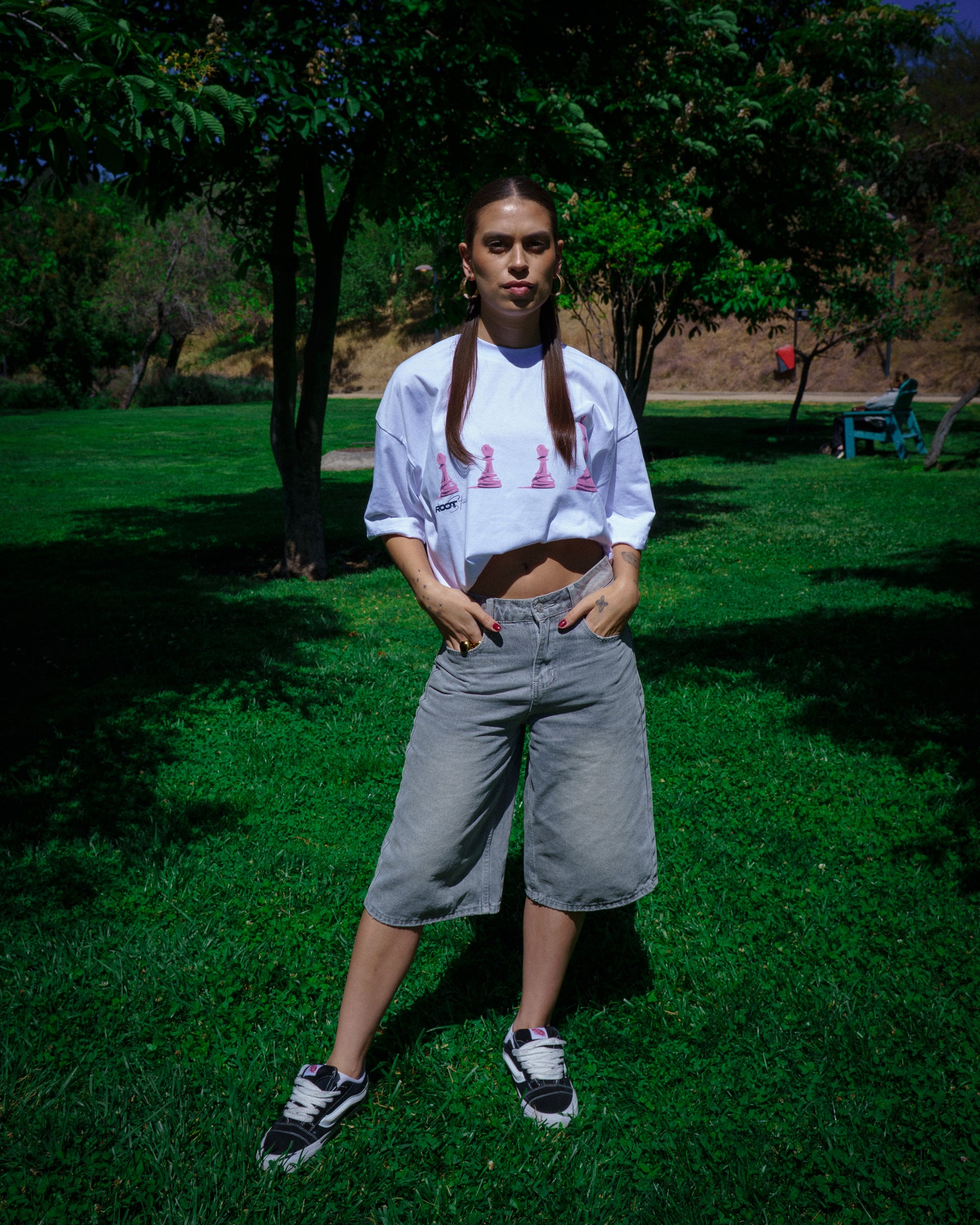 BOXY FIT - WHITE T SHIRT - CADA MOVIEMINTO CUENTA